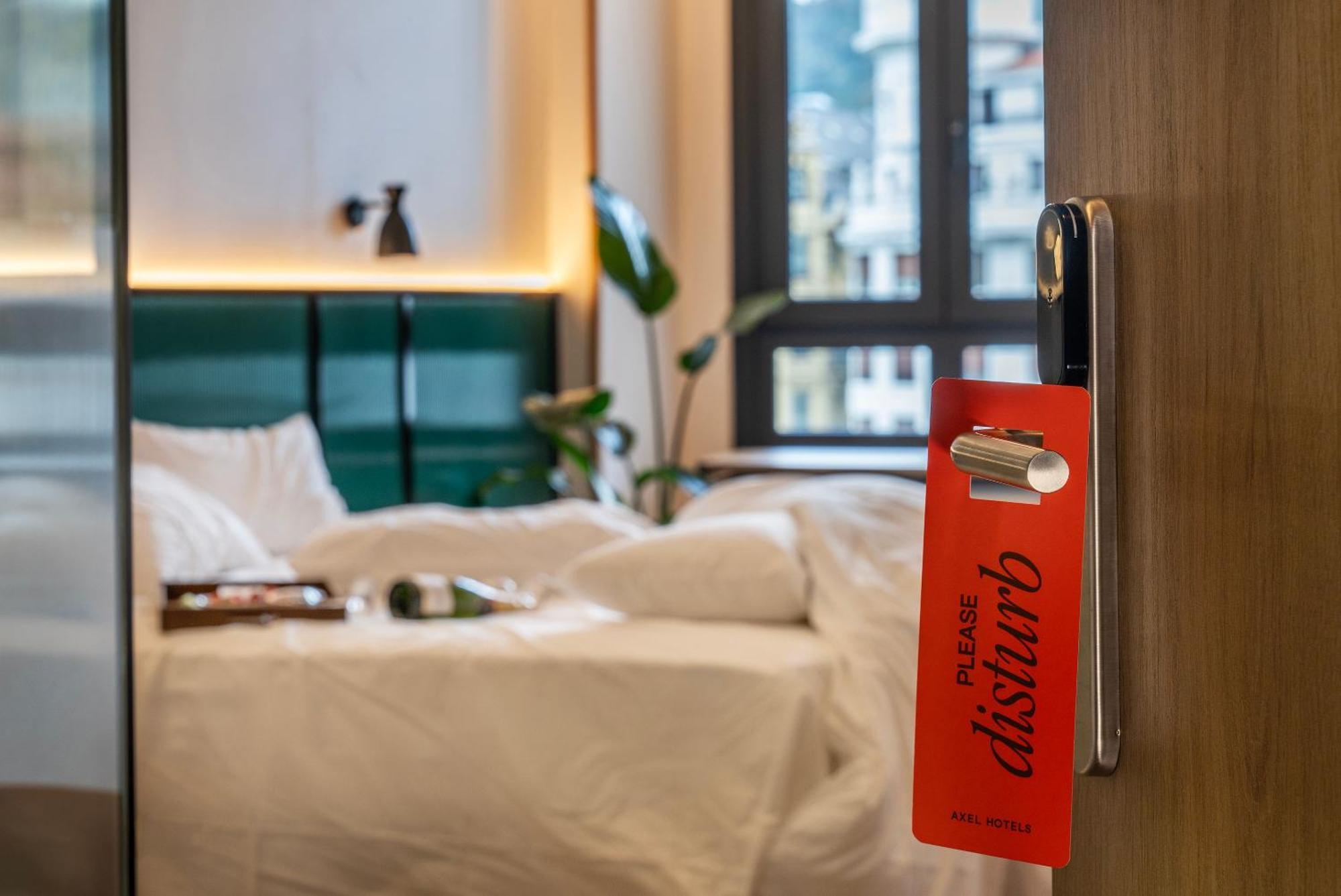 Axel Hotel Bilbao - Adults Only Exterior foto